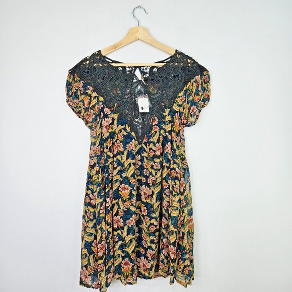 Free People Dresses & Skirts - Free People Margot Dress Size XS Floral Blue Lace Detail Mini BNWT